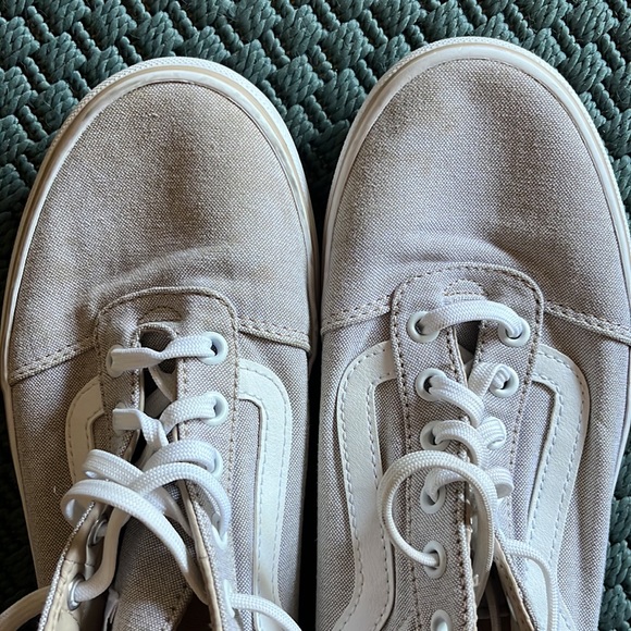 Women’s VANS - Picture 6 of 6